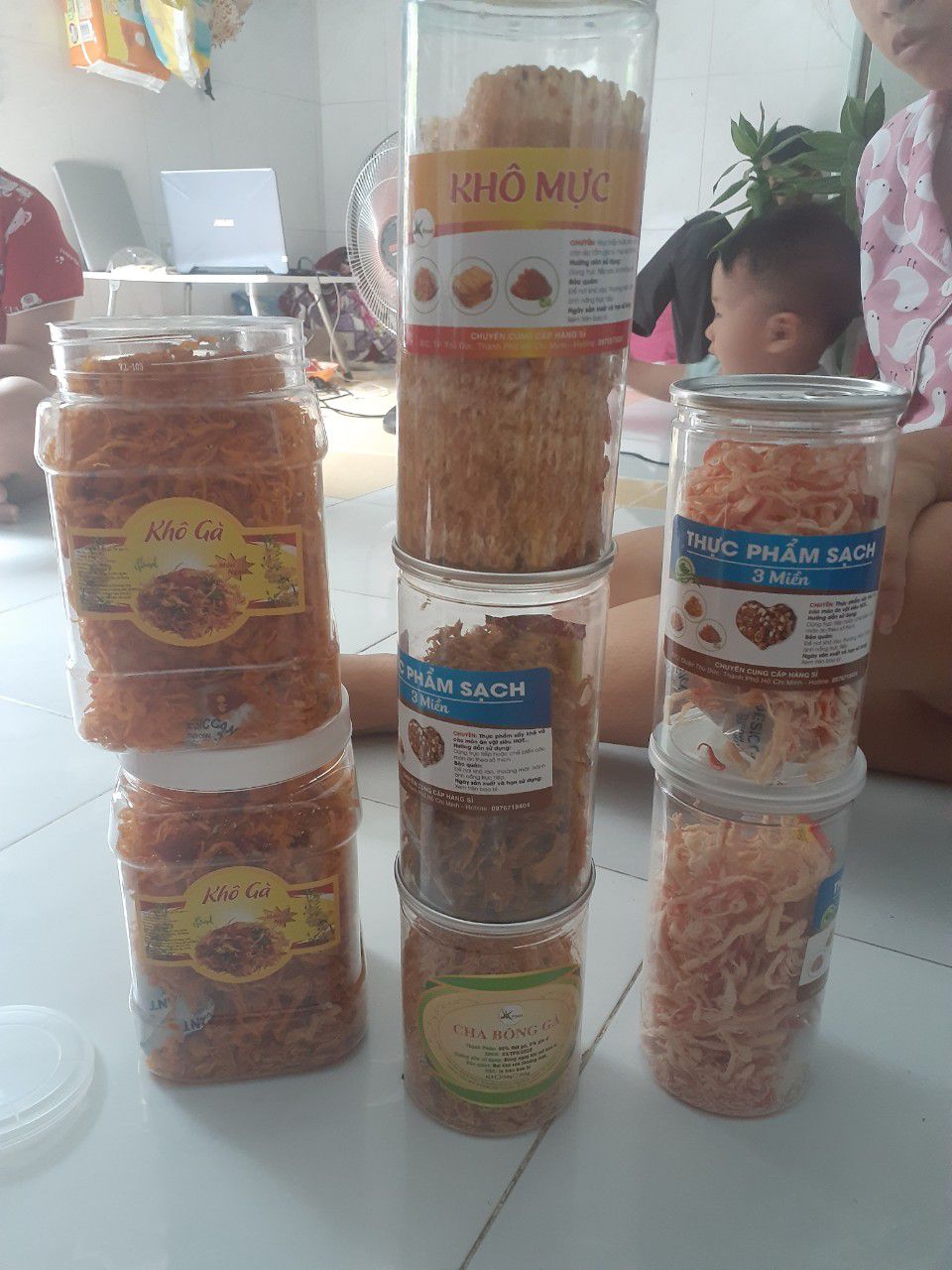 chà bông thơm và ngon ,❤️❤️☺️ mình mua 5 hủ dc tặng thêm 1 hủ nữa chứ ,sẽ tt ủng hộ shop