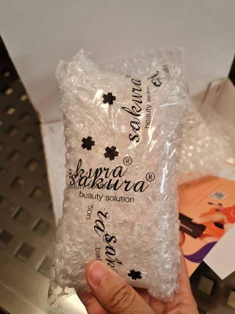 Giao hàng chuyên nghiệp, nhanh. đóng gói đẹp. Nhìn rất sang. Để dùng thử xem sao