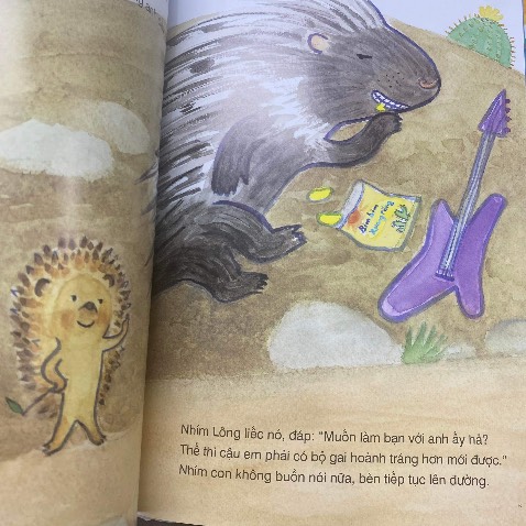 Để con yêu sách thì hãy tiếp cận từ khi còn nhỏ, và chọn các đầu sách tâm lí của con các b ạ. Mình mua sách của mogu về con rất thích và hợp tác