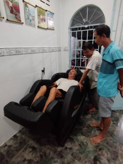 Nhân viên vui vẻ, nhiệt tình, lắp đặt nhanh gọn, hướng dẫn dễ hiểu.