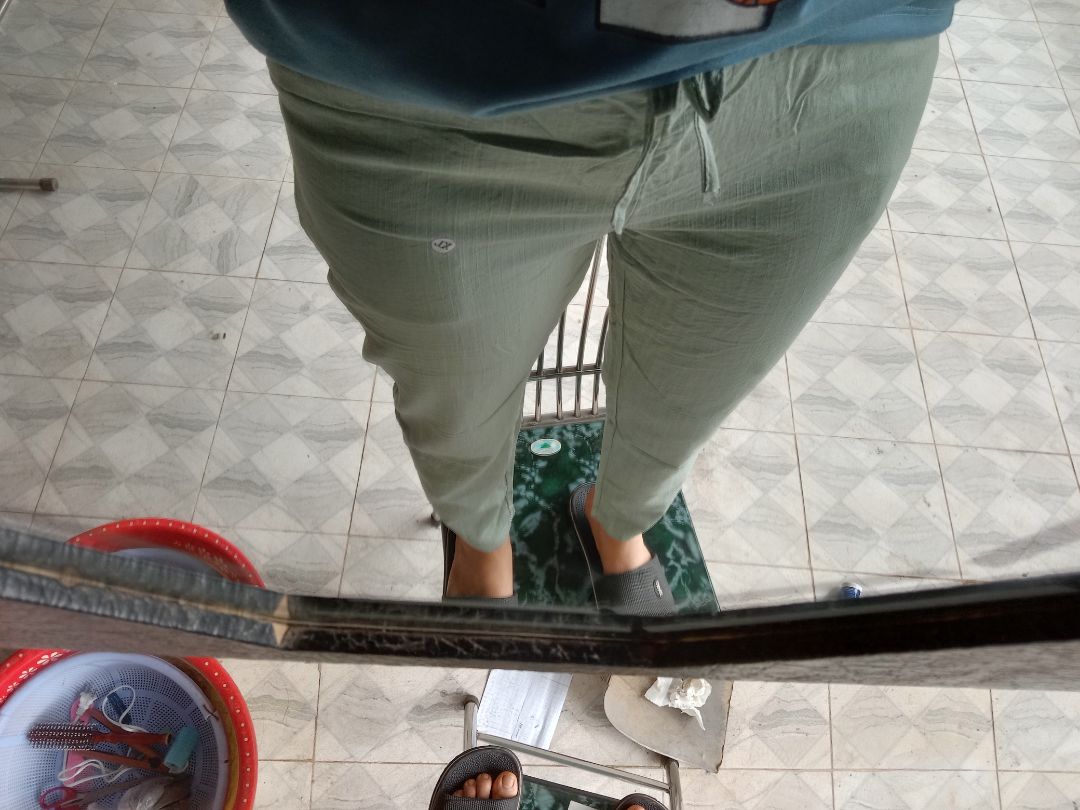 mặc thoáng mát, vừa vặn lắm luôn, mình cao khoảng 1m68 nặng 58kg mặc vừa in, thoải mái, dễ chịu, đáng tiền😍😋