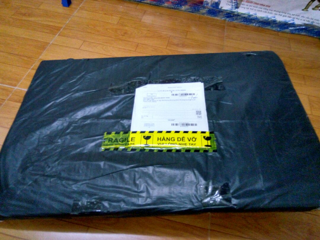 Treo đầu dê bán thịt *** ! shop *** đảo mất tiền vận chuyển ! Mua sản phẩm bàn gỗ tự nhiên nó biến thành gỗ ép!