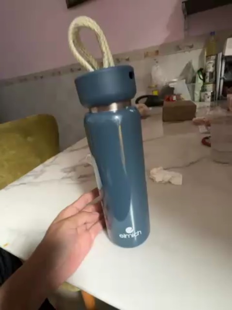 Bình đẹp, sang trọng! Cỡ bình dạng ốm, dài thon thanh mảnh!