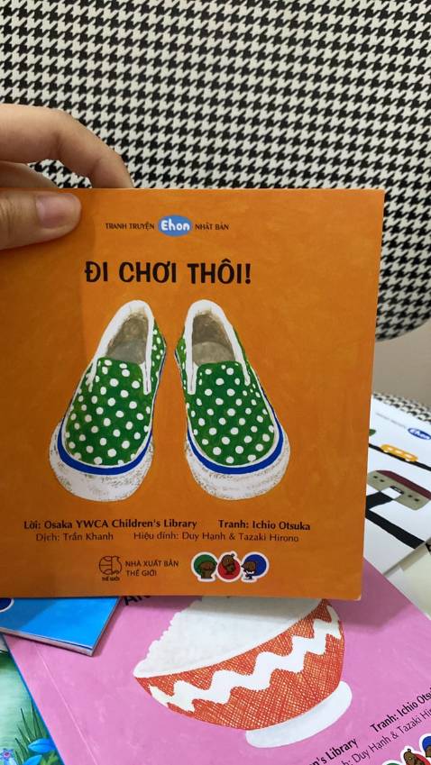 rất thích sách của mogu, nội dung phù hợp với 2 bé nhà mình. con rất yêu sách rất thích sách của mogu, nội dung phù hợp với 2 bé nhà mình. con rất yêu sách