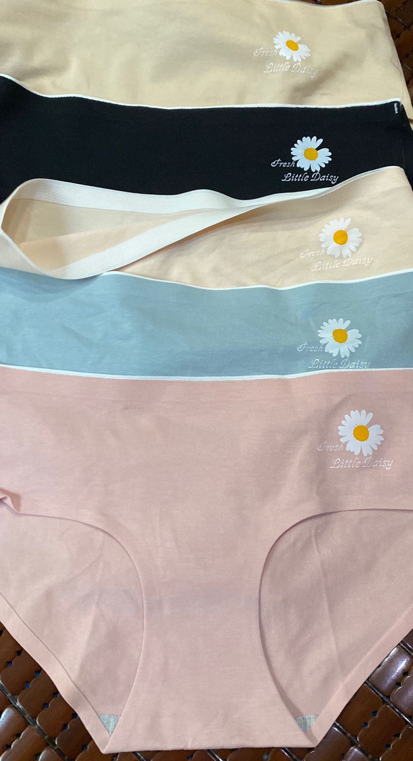 Hàng đẹp nhưng không giống thông tin đăng. Title su đúc lạnh nhưng nhận là thun cotton. Hàng đẹp nhưng không giống thông tin đăng. Title su đúc lạnh nhưng nhận là thun cotton.