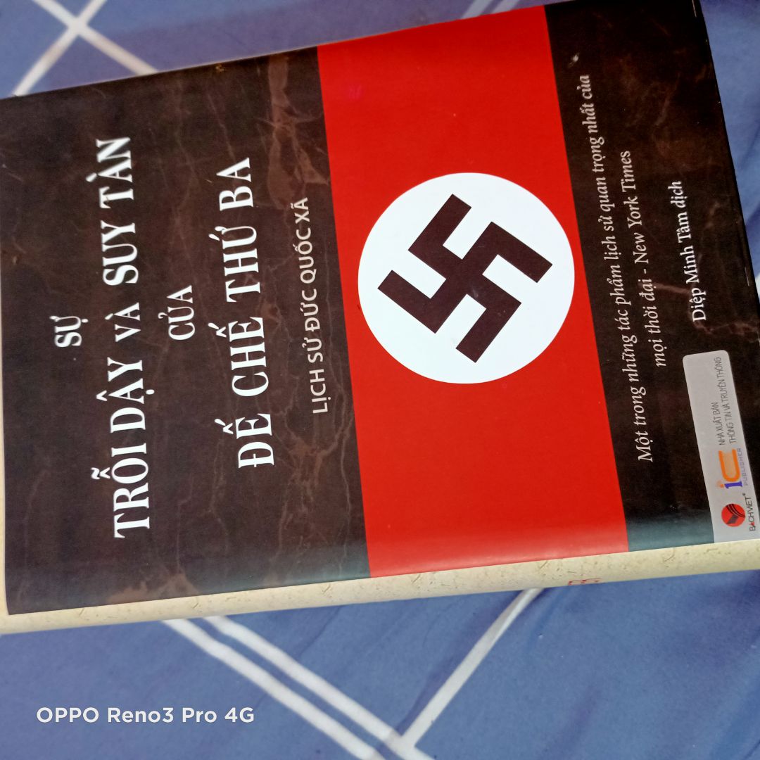 sách đẹp lắm, nội dung thì khỏi bàn rồi, nhưng vì dày với gia công không chắc chắn lắm nên vài hôm là sách bung :vv