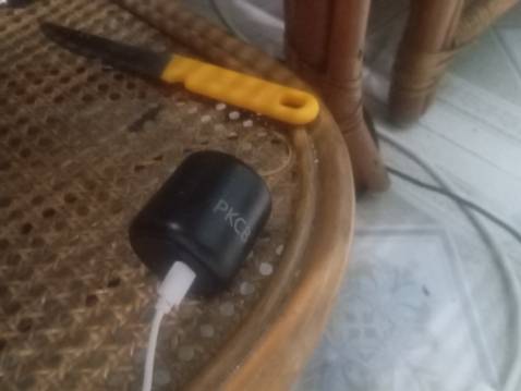 Loa nó bị ghè nghe lớn nó ồn ghè nhiều