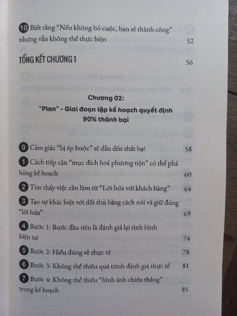 Sách viết rất đơn giản, thực tế, có tầm của chuyên gia tư vấn cấp cao về quản trị doanh nghiệp. Văn phong của tác giả đơn giản, dễ hiểu, dễ nhớ. Các vấn đề được đề ra và giải quyết rất thấu đáo trong từng chương