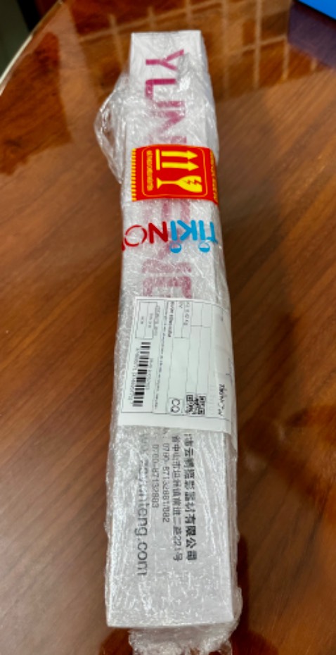 Chắc chắn, đầy đủ phụ kiện remote để chụp hình! Bao bì đóng gói đẹp!