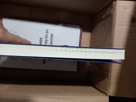 Cuốn này thì quá tốt rồi, nổi rần rần trên mạng, mình cũng từ trên mạng mới mò đi mua á