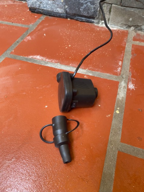 Máy bơm yếu, không tác dụng. Công tắc bấm đúng 2 lần thì hỏng.