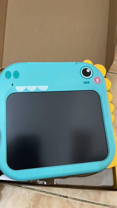 Sản phẩm hay, vừa đọc được tiếng anh và tiếng việt, phát được bài hát, lại vừa cho bé viết vẽ được. Sản phẩm hay, vừa đọc được tiếng anh và tiếng việt, phát được bài hát, lại vừa cho bé viết vẽ được.