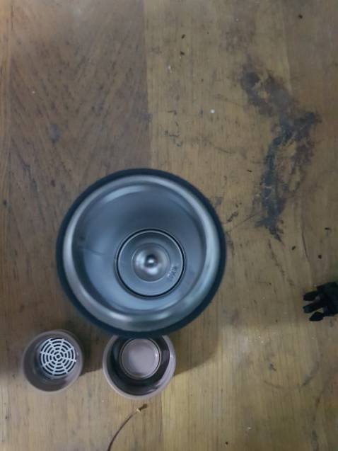 shipper : tân tình, nhanh chóng 5*
hàng : đóng gói có hơi sơ sài nhưng có ghi dễ vỡ thấy an tâm 4.5 *
dịch vụ : 5*
chất lượng sản phẩm : đúng như mô tả, hơi nhỏ, chắc chắn, dễ vệ sinh, 5*