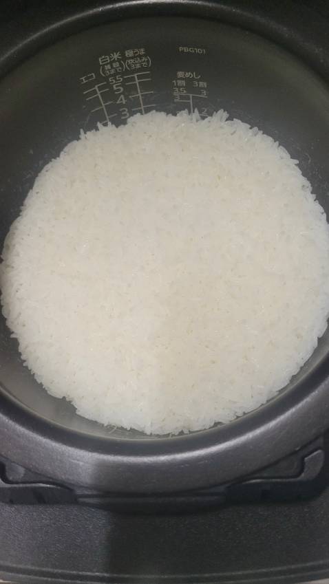 Gạo ngon, cơm mềm dẻo thơm. Ngon hơn hẳn các loại ST25 khác, giá lại tốt hơn. Gạo chân ái là đây rồi, cảm ơn Tiki 😘