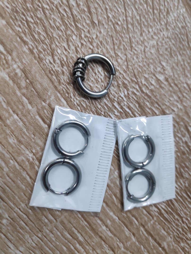 "TREO ĐẦU DÊ BÁN THỊT ***"
sp không đc dày như hình, không ghi rõ số tiền trên 1 đôi hay 1 chiếc làm mình mua dư 1 cặp. Phía dưới là hình so sánh sp mới mua và sp mình đang dùng. Chán! "TREO ĐẦU DÊ BÁN THỊT ***"
sp không đc dày như hình, không ghi rõ số tiền trên 1 đôi hay 1 chiếc làm mình mua dư 1 cặp. Phía dưới là hình so sánh sp mới mua và sp mình đang dùng. Chán!