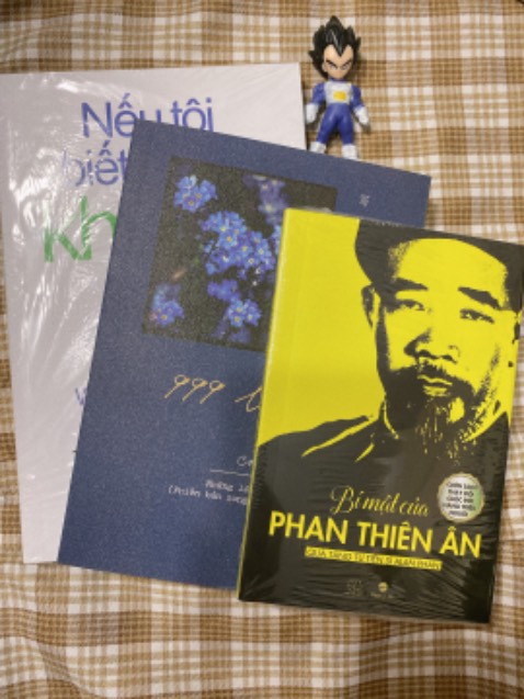 Mình mua và đọc từ lâu rồi. Nay mua tặng. Sách được bọc nilong kỹ. Sách này nội dung ổn, đặc biệt dành cho các bạn từ 18-25 tuổi đang có nhiều băn khoăn, trăn trở không biết nên làm gì. Tiki giao hàng nhanh. Anh shipper lịch sự.