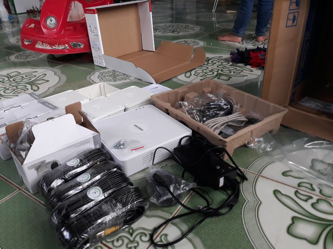 giao hàng thiếu ổ cứng lưu trữ 
đề nghị giao đầy đủ như quảng cáo