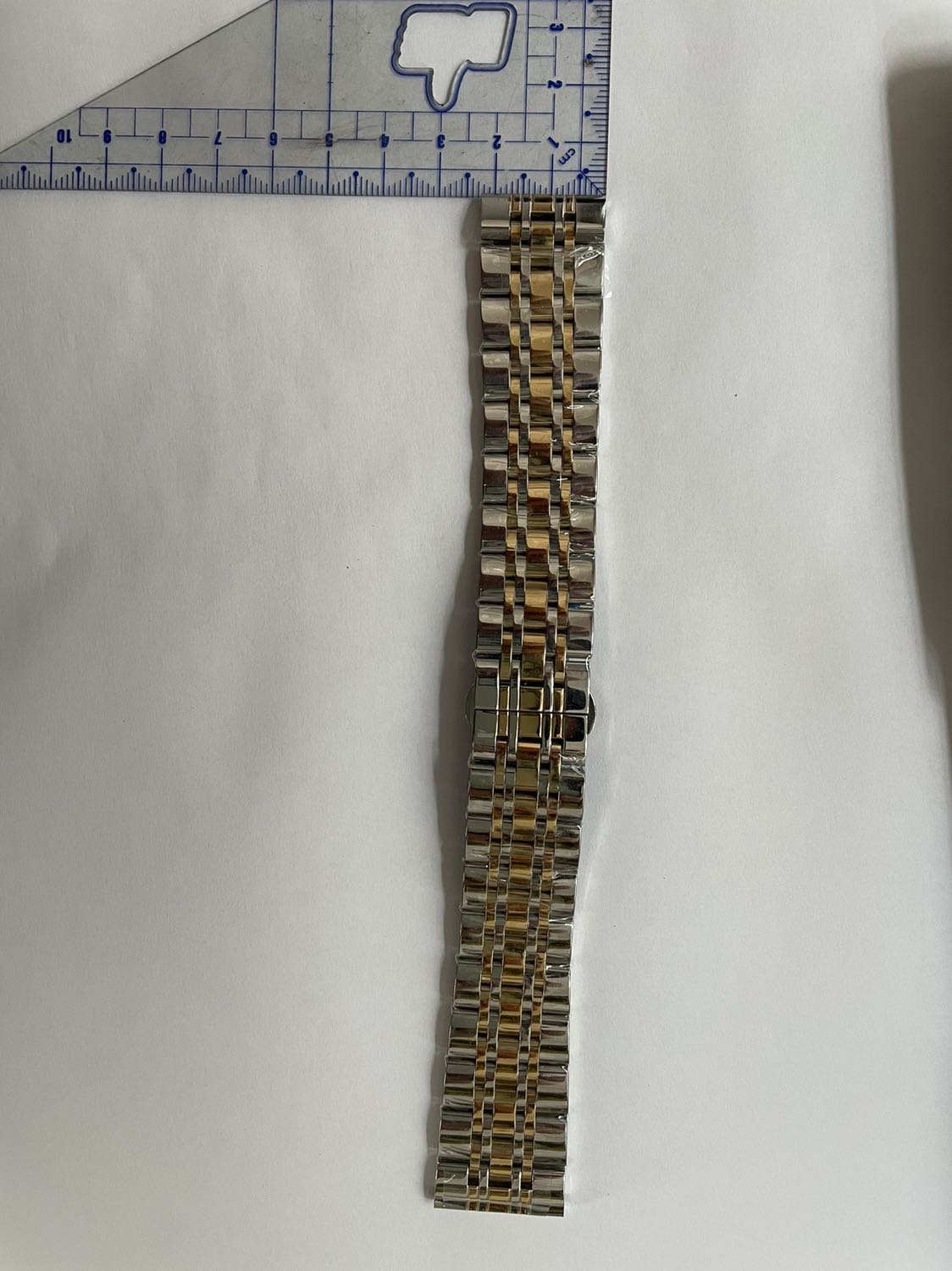 Giao hàng sai, hàng lỗi kích kỹ thuật, chất lượng thì bình thường so với mức giá… cần có thời gian sử dụng mới đánh giá hết được, cần đa dạng hình thức thanh toán( tiền mặt, chuyển khoản..)