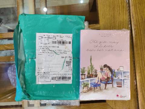 Giao sai quyển sách tôi mua và muốn đọc