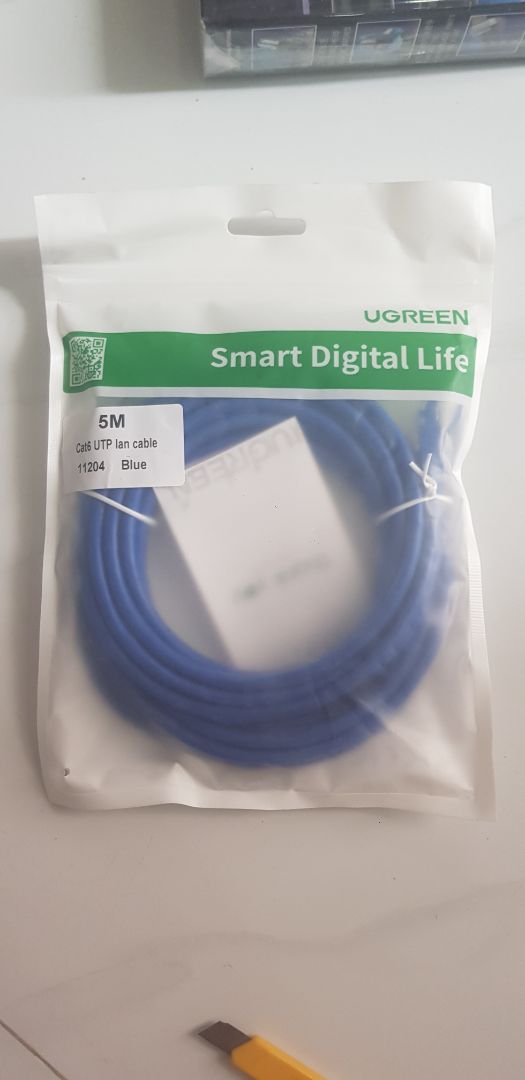 dây dày, cầm chắc tay, các đầu nối chắc chắn, thử *** với dây CAT 5 thì thấy dây này cho ping thấp hơn (ko rõ là do tình cờ hay ko) dây dày, cầm chắc tay, các đầu nối chắc chắn, thử *** với dây CAT 5 thì thấy dây này cho ping thấp hơn (ko rõ là do tình cờ hay ko)