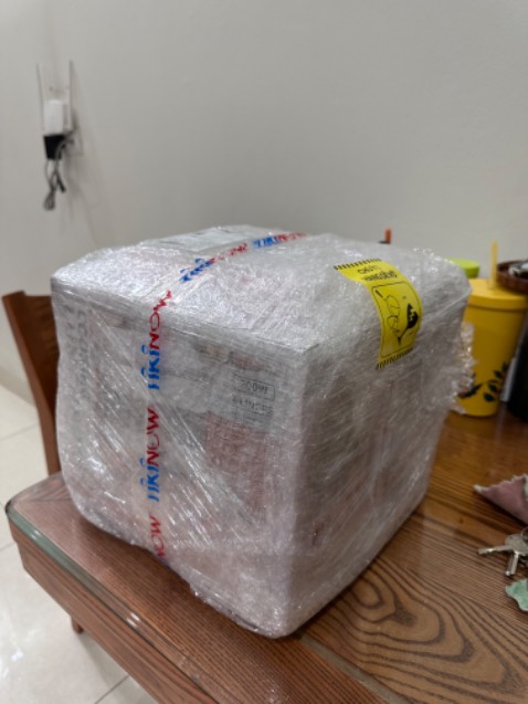 Giao hàng nhanh. Gói hàng cẩn thận. Chất lượng
Hộp cơm đẹp chắc chắn không có mùi nhựa và mùi inox