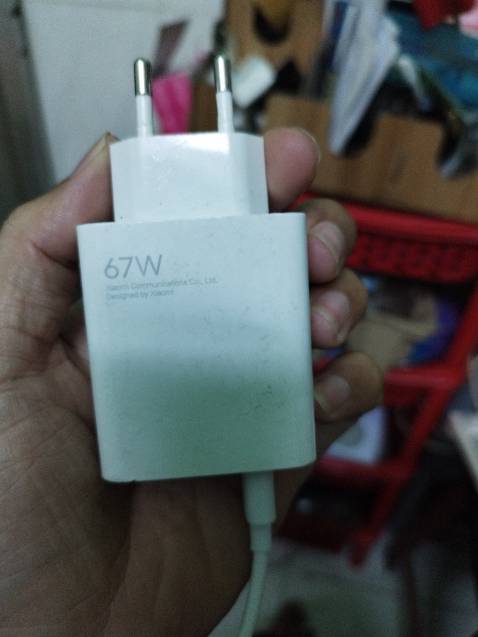 Chỉ ở mức sạc nhanh thôi ạ ! Khi sử dụng chung với sạc chuẩn 67W thì máy báo chỉ ở mức sạc nhanh chứ không phải sạc siêu nhanh như dây zin theo máy.
Nhưng so vs giá 39k thì tạm được,không đồi hỏi chất lượng được,cảm ơn shop nhé