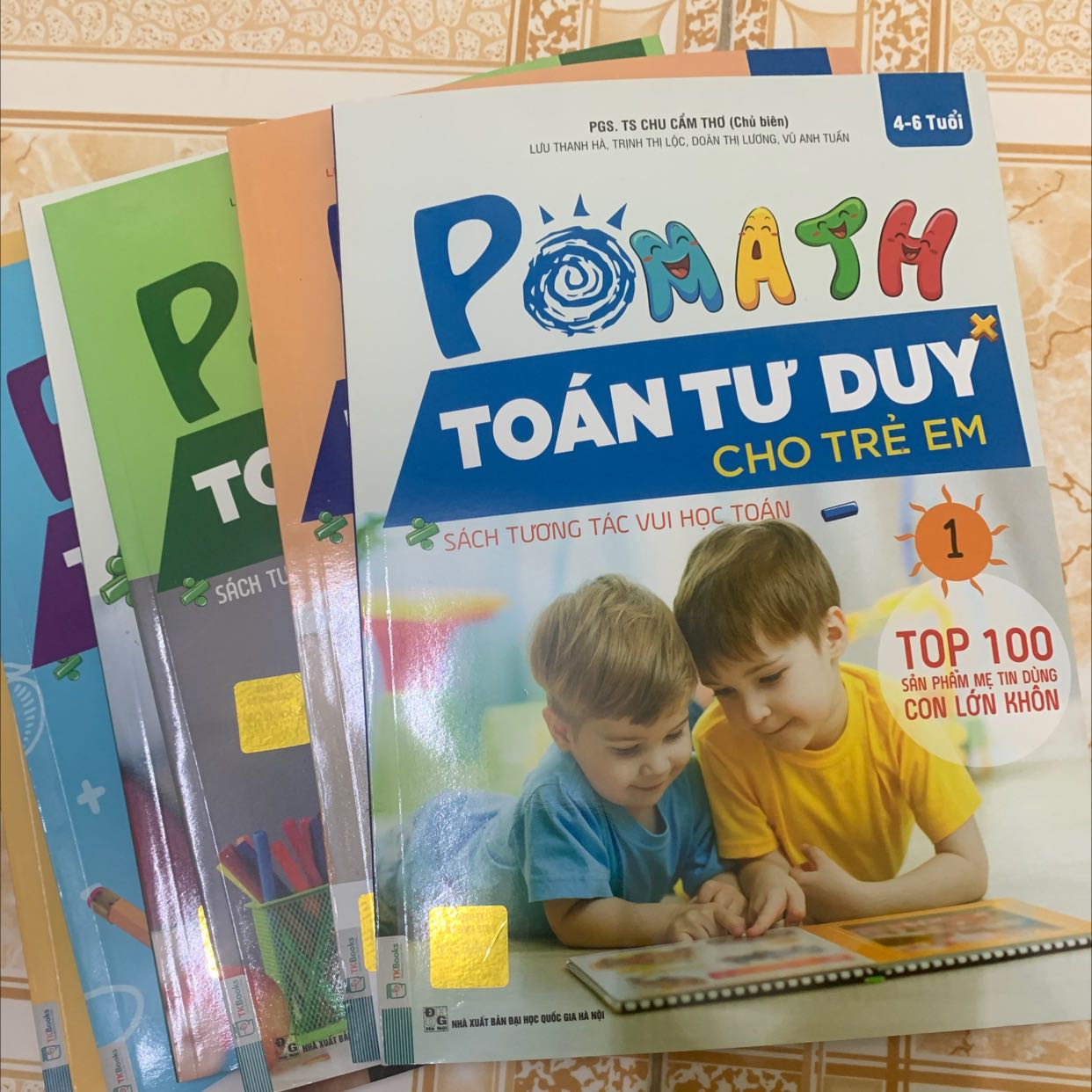 Tiki giao nhanh. Gói hàng cẩn thận. Nội dung sơ lược thấy ổn. Cần có thời gian dạy con thử mới đánh giá được mức độ hiệu quả của sách.