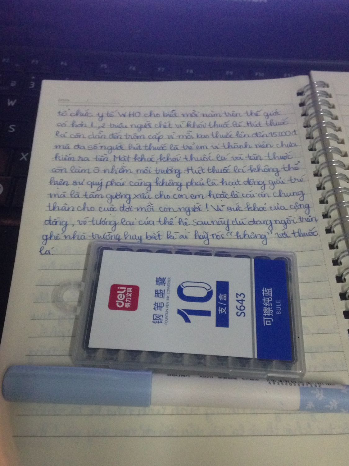 Mực đẹp nhưng hiểu nhạt bù lại khá tiện lợi nếu Sài lâu khuyên mn nên mua hộp 100 ống mực Mực đẹp nhưng hiểu nhạt bù lại khá tiện lợi nếu Sài lâu khuyên mn nên mua hộp 100 ống mực