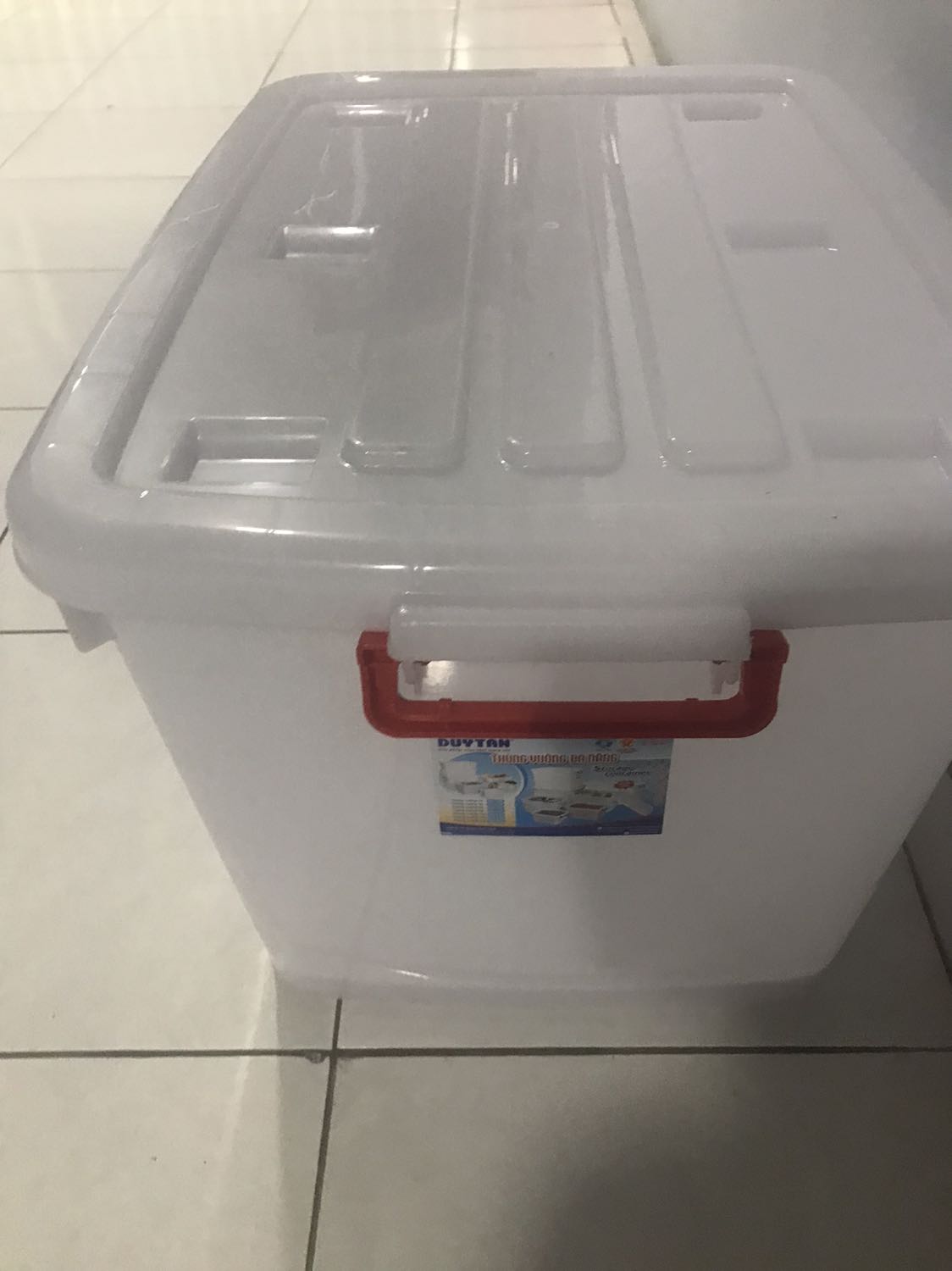 Thùng to, có bánh xe, nhựa Duy Tân chắc chắn . Giá rẻ hơn chợ nhiều. Cảm ơn shop !