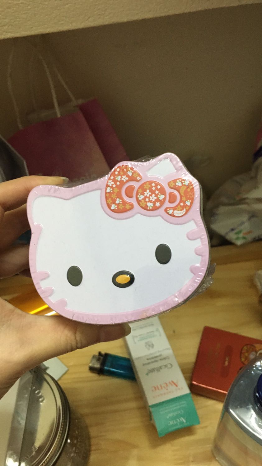 Chất lượng tạm ổn. Mua tặng hs thì bạn ấy thích cái hộp hơn là cái dây bên trong. Tiki ship hàng nhanh, đóng gói cẩn thận