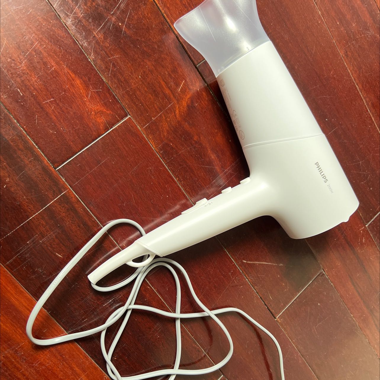 Máy sấy tóc đẹp, chất lượng cao. Nhiều chế độ tuỳ chỉnh. Muốn nóng lạnh gì cũng được. Sấy rất êm nha. Khuyên mọi người nên dùng. Sẽ ủng hộ shop nhiều hơn!:)) Máy sấy tóc đẹp, chất lượng cao. Nhiều chế độ tuỳ chỉnh. Muốn nóng lạnh gì cũng được. Sấy rất êm nha. Khuyên mọi người nên dùng. Sẽ ủng hộ shop nhiều hơn!:))