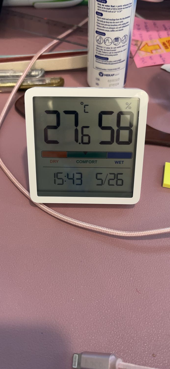 Nhỏ gọn dễ thương, chỉnh cũng dễ lắm. Chỉnh xong vứt lun hộp và hdsd. Để bàn hay treo tường đều okay Nhỏ gọn dễ thương, chỉnh cũng dễ lắm. Chỉnh xong vứt lun hộp và hdsd. Để bàn hay treo tường đều okay