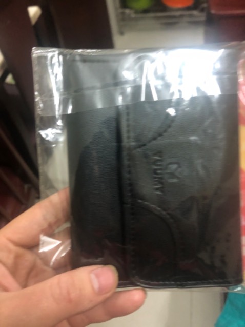 Cai nào cung ok trừ cái này 150k mà có dấu lung lổ