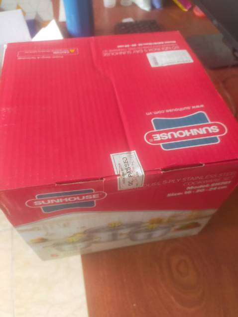 Thấy là ưng liền nha, ngoại hình của em nó đẹp đó, giao hàng nhanh hơn dự kiến, có 3 sezi 1,5l, 3l và 5l. Còn dùng được mọi loại bếp hay không thì mình chưa ***.