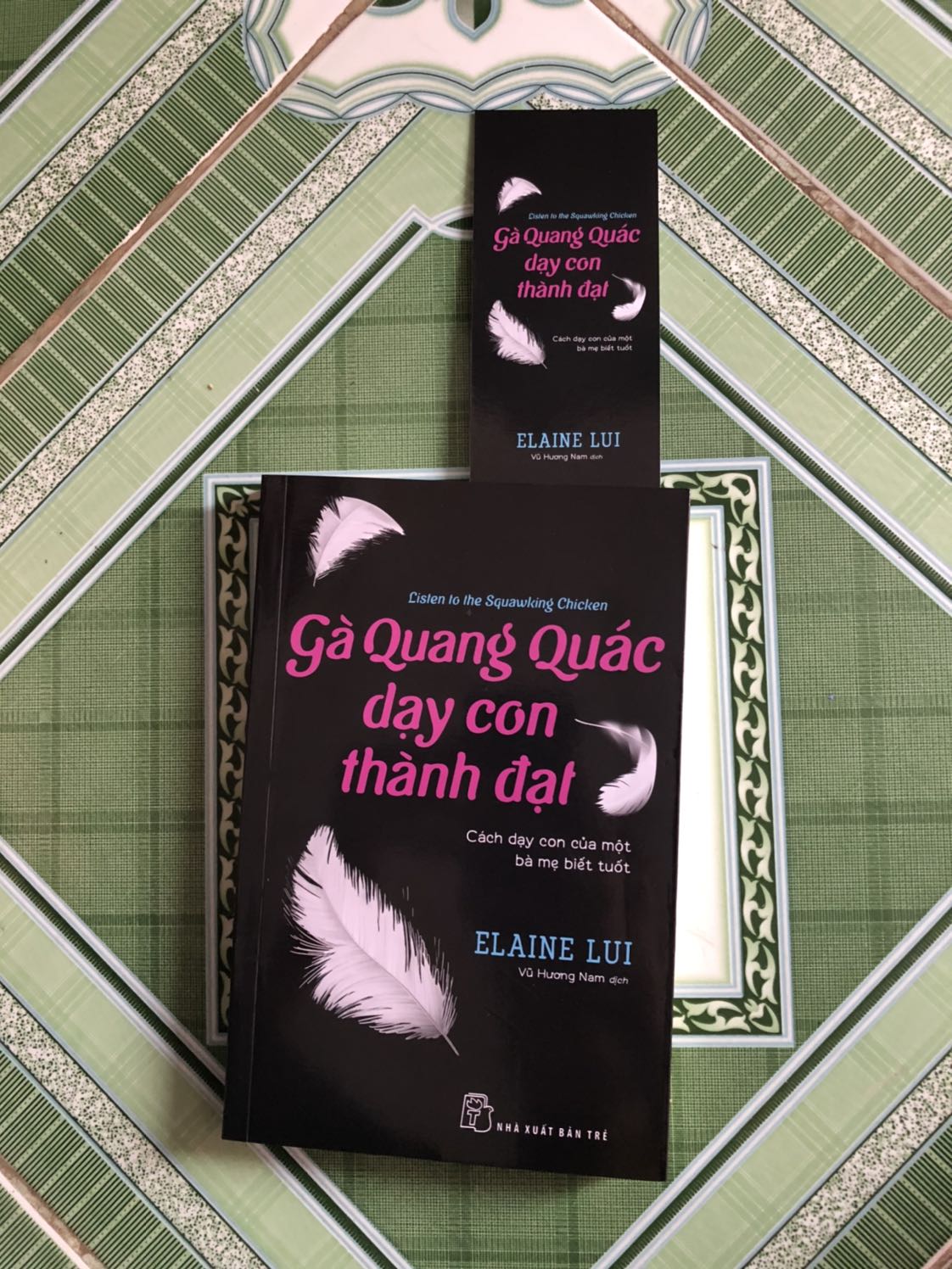 Mua được giá sale giảm sâu, còn được nhạn sách nguyên seal, giao hàng 2 ngày đã nhận đc! Nội dung chưa đọc nên đánh giá sau
Thanks a lot!
