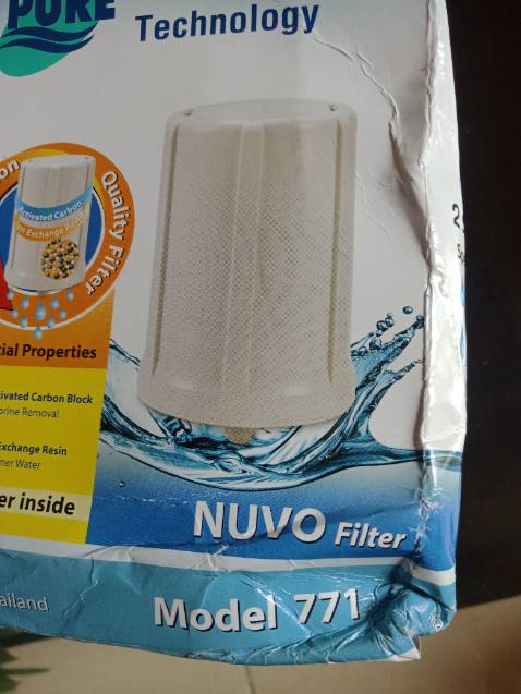 - Vận chuyển và giao hàng đúng thời gian dự kiến là 22/09/2023 ( +1 SAO).
- Shop đóng gói không được cẩn thận , quá trình vận chuyển quăng quật lên xuống xe bị móp méo bao bì ( - 1 SAO) .
- Trên bao bì sản phẩm dưới dòng chữ : www.purefilter.com) shop check lên trang web có chữ ; German với biểu tượng lá cờ Đức (GERMANY) màu đen , đỏ , vàng ? Nhưng bao bì sản phẩm tôi mua không thấy có biểu tượng trên và hơi quan ngại về nguồn gốc sản phẩm có chính hãng (Công nghệ Đức , sản xuất tại Thailand) hay không ???