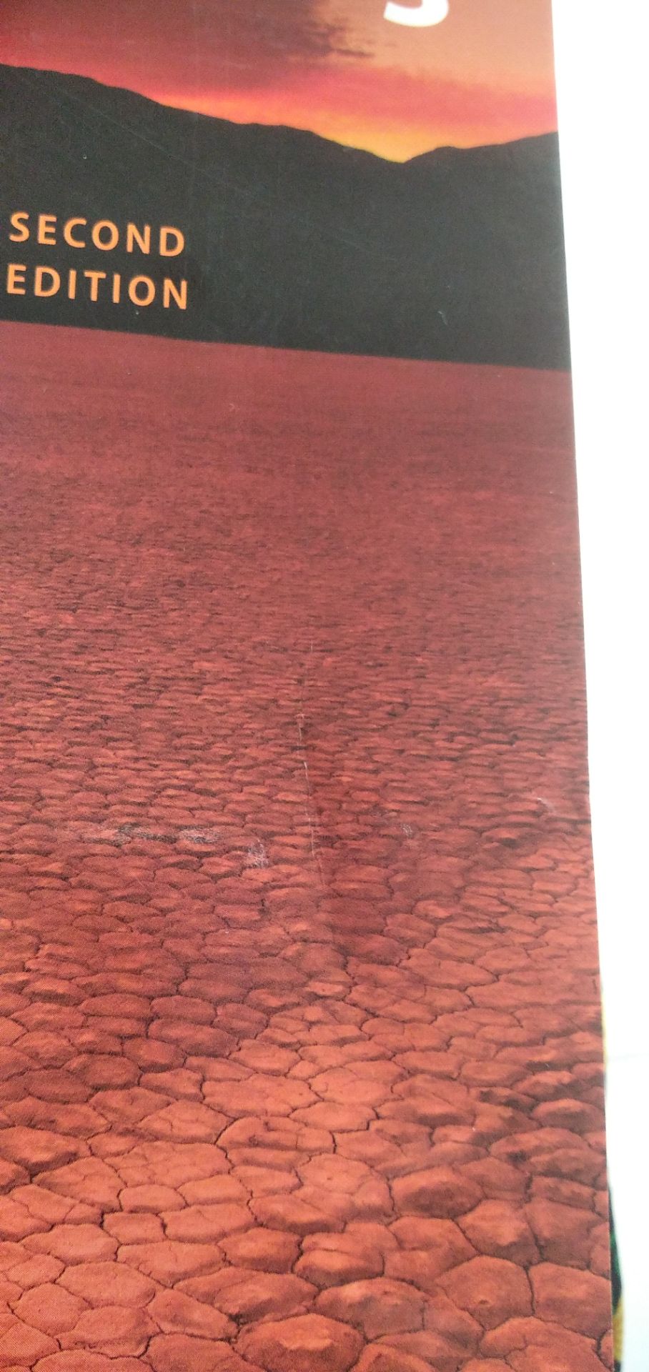 đóng gói không tốt, giao gói hàng bị đè dập hộp, sách bị gãy gập và nhăn mép. thất vọng với đơn này đóng gói không tốt, giao gói hàng bị đè dập hộp, sách bị gãy gập và nhăn mép. thất vọng với đơn này