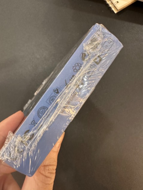 Chưa sử dụng chưa biết chất lượng. Nhưng đóng gói và nhìn hàng hoá kiểu này là thấy "đáng sợ" rồi. Các bạn mua hàng cân nhắc kỹ.