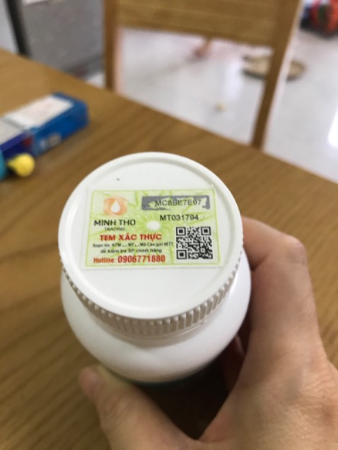 Mình hay bị đau đầu nên đã sử dụng qua sản phẩm gingko của một số hãng khác nhau, mình thấy của Healthy Care tốt, có tác dụng giảm hiện tượng đau đầu của mình rõ rệt.

Sản phẩm chính hãng, mình đã kiểm tra xác thực. Lưu ý là 100 viên nhưng ngày uống 3 viên nên chỉ dùng được một tháng thôi ạ.