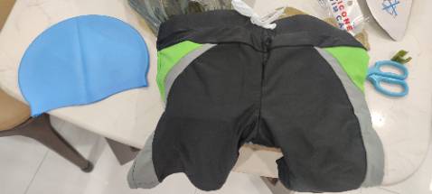 mua quần bơi, được thêm mũ bơi, giao hàng đúng giờ, còn được shop viết thiệp cảm ơn nữa mua quần bơi, được thêm mũ bơi, giao hàng đúng giờ, còn được shop viết thiệp cảm ơn nữa