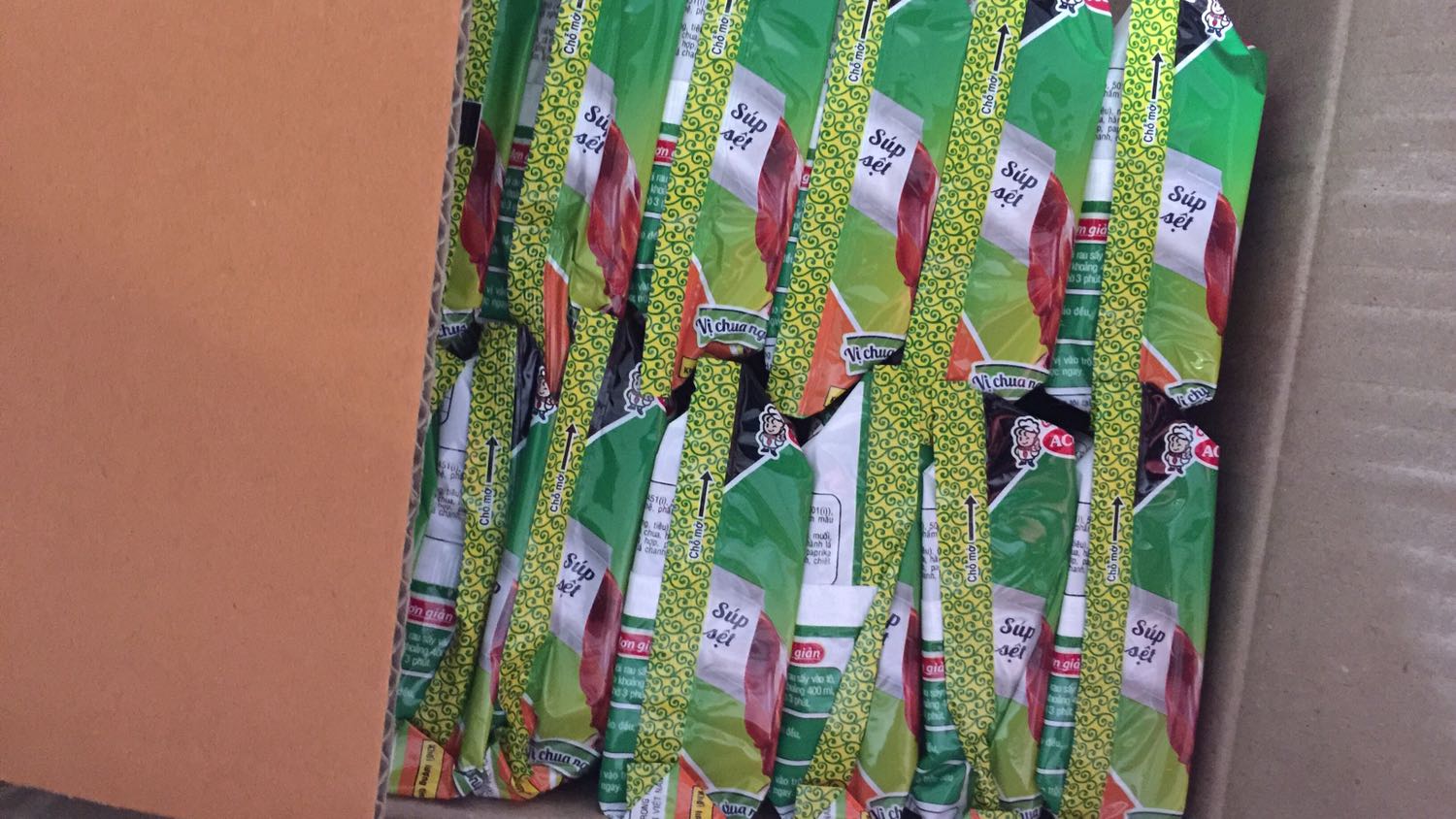 Sản phẩm mới, date xa. Giao hàng rất nhanh