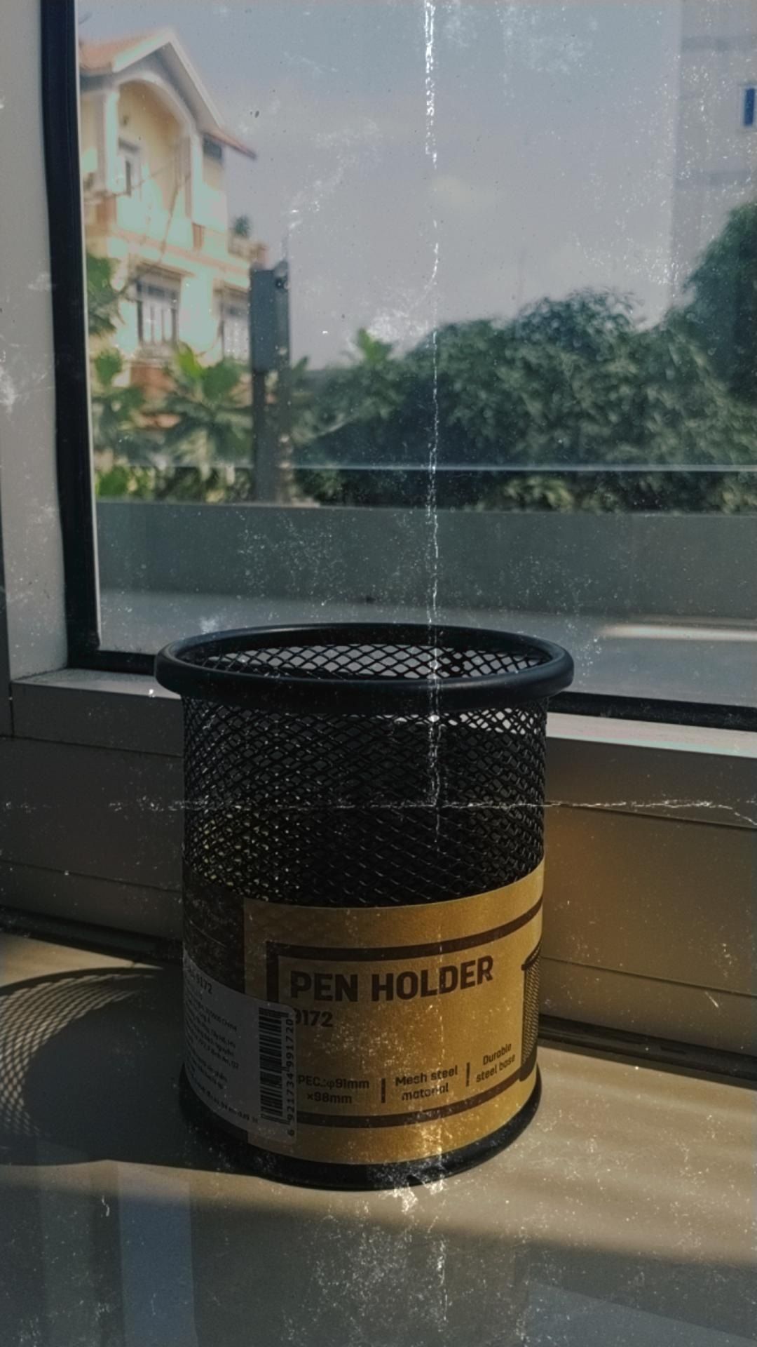 cốc đẹp , có điều cốc bị móp 1 xíu. Mình mua để đựng chì màu. Nhựa đẹp lắm nhee