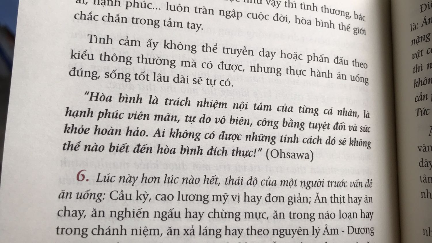 Một cuốn sách tuyệt vời. Một cống hiến tổng quát, sâu rộng, dễ hiểu,….
Một trong những cuốn sách hay nhất của tác giả Việt mình từng đọc. Chân thành cảm ơn tác giả (sách đã đọc nên hơi tơi tả nhưng lúc đóng gói rất kỹ càng kĩ lưỡng)