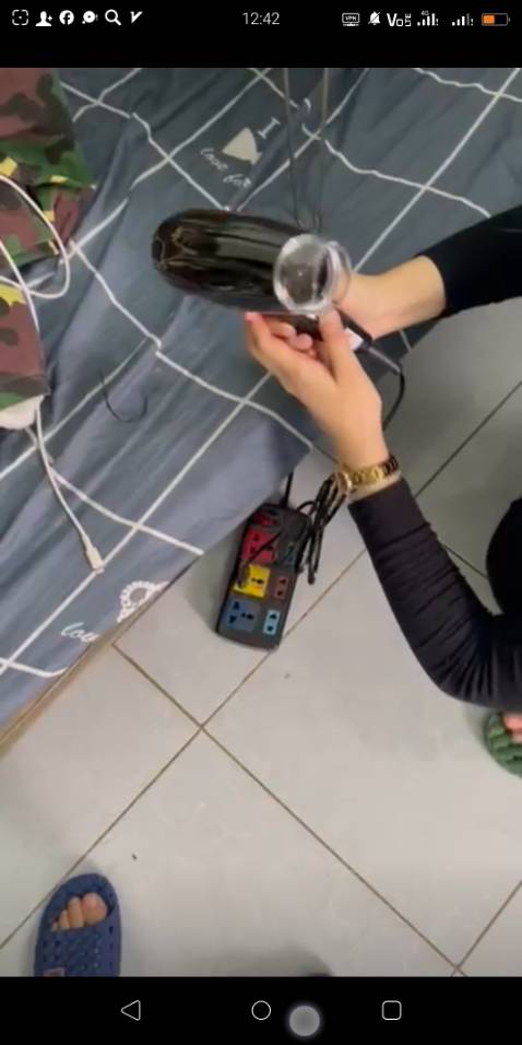 Có sấy nóng mát, nhìn đẹp đẽ gọn gàng tuy nhiên kêu hơi to