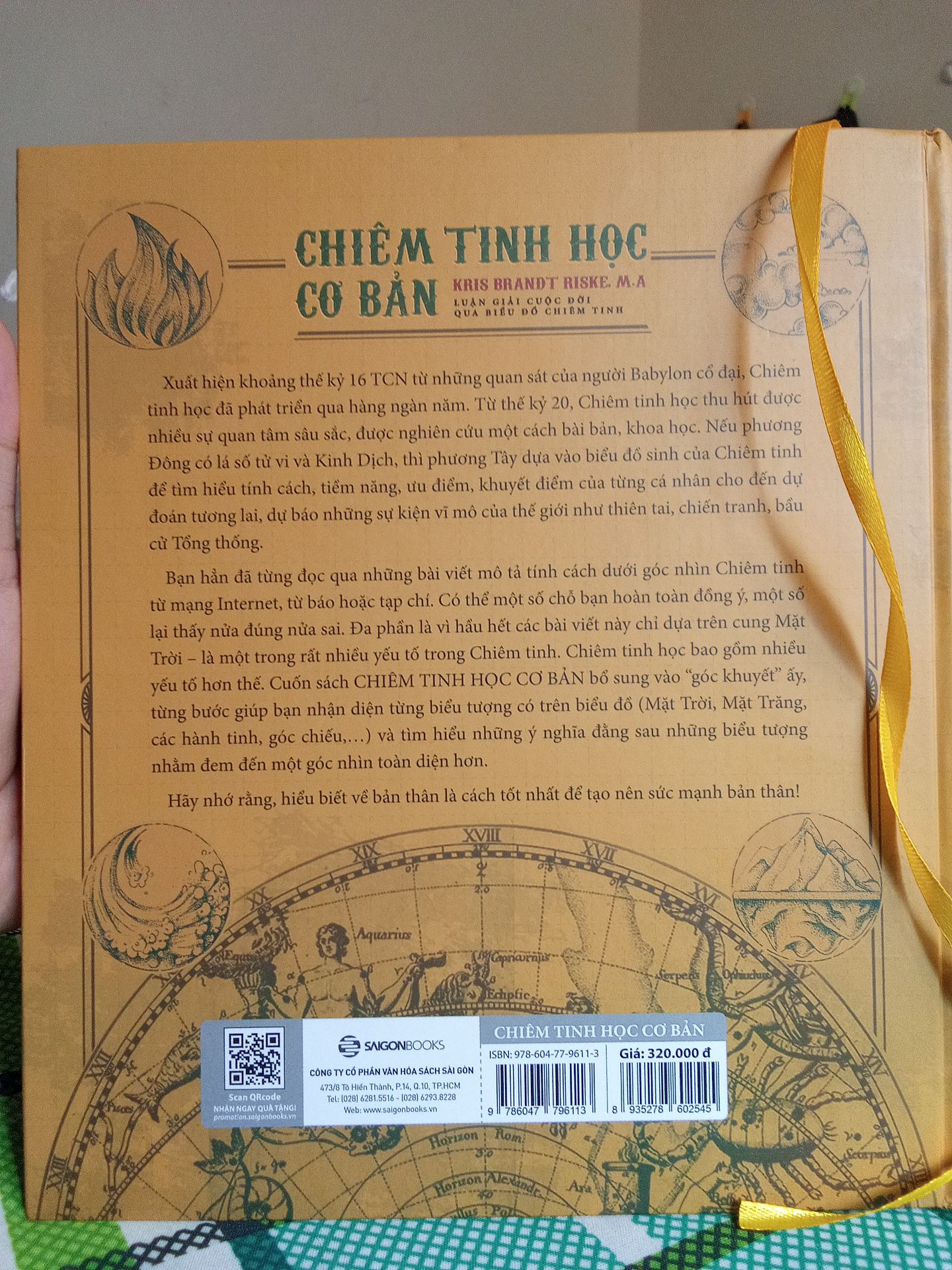 Cuốn sách Chiêm Tinh Học Cơ Bản đã tổng hợp tất cả những gì cơ bản , căn bản để hiểu về bộ môn chiêm tinh học , luận giải lá số , hiểu về bản thân hơn . bìa sách cứng khá đẹp , mỗi cái hơi nặng , shop giao hàng rất nhanh , rất đáng đồng tiền , đánh giá 5 sao .