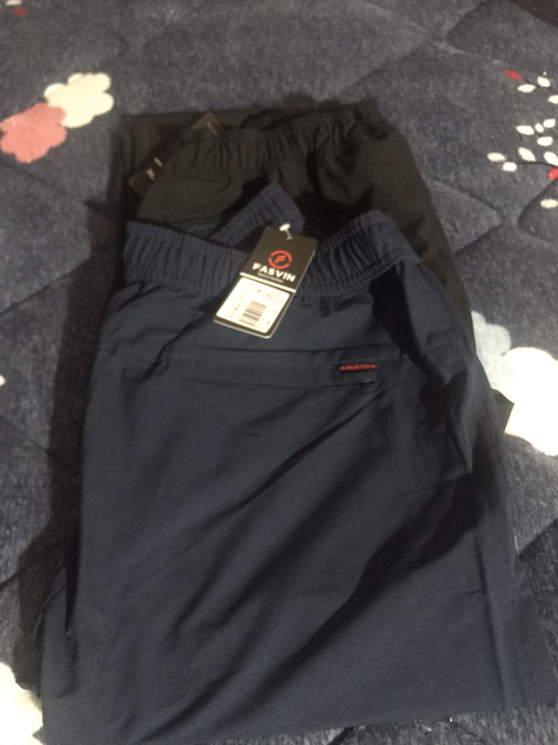 Chất cũng dày dặn
Phom hơi to, phù hợp với những người mập