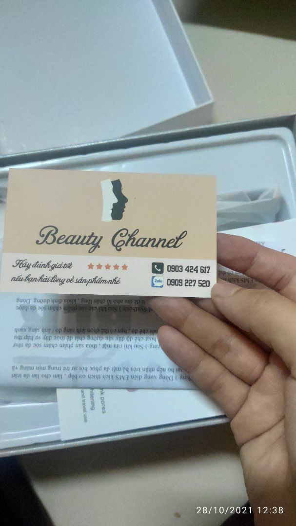 shop đóng gói kĩ và đẹp , máy có cả thẻ bảo hành nữa có cả thông tin liên hệ cửa hàng , máy xịn thật.