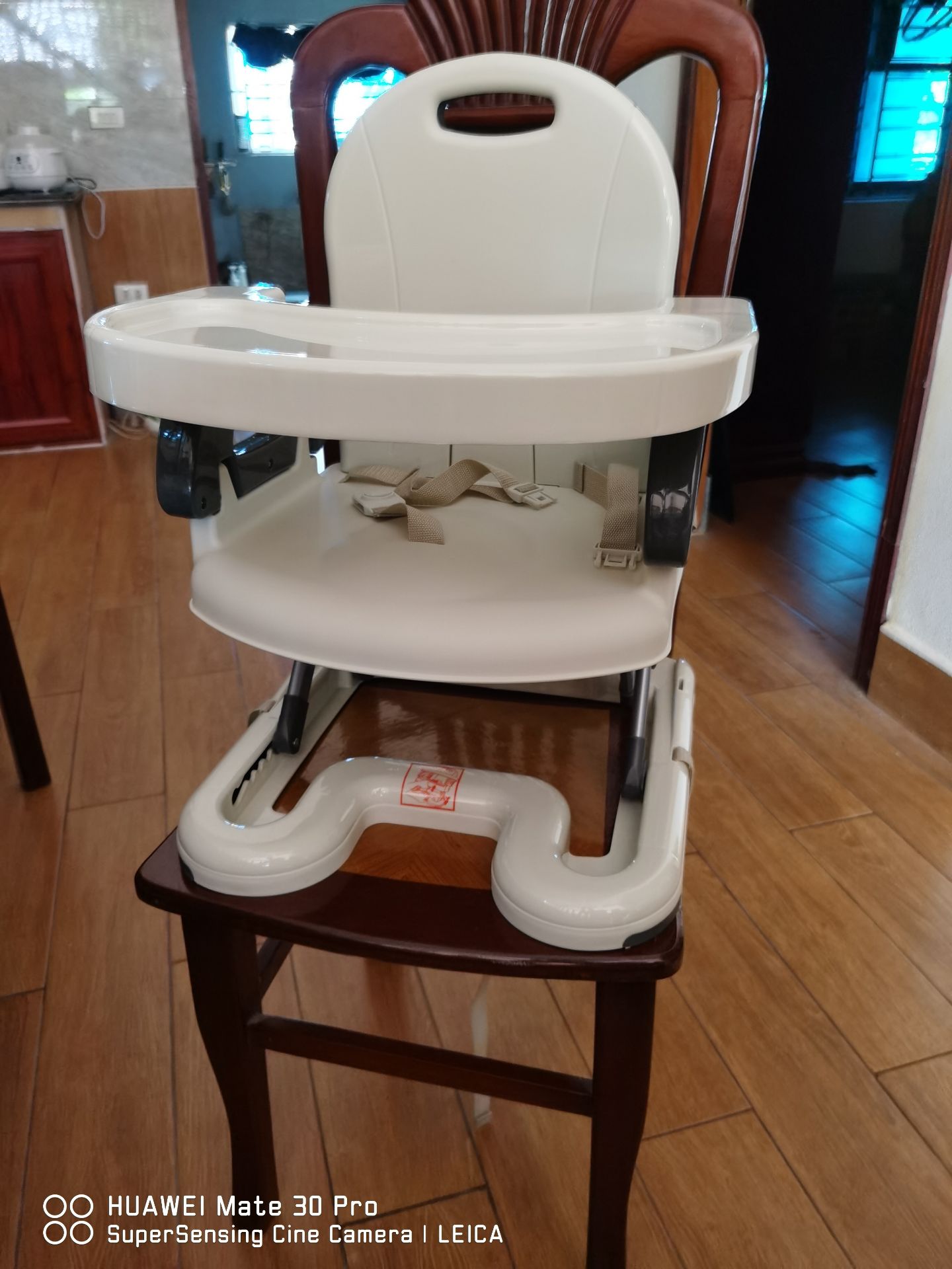 shop đóng gói cẩn thận. ghế đẹp.uy tín.mọi người nên mua sản phẩm shop đóng gói cẩn thận. ghế đẹp.uy tín.mọi người nên mua sản phẩm