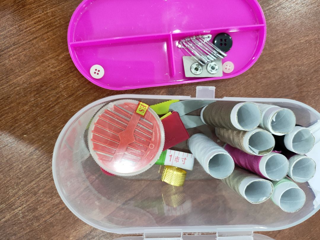 không biết shop bỏ thiếu hay gì đếm đi đếm lại có 37 món,