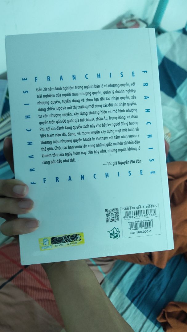 sách có bọc Bookcare, đặt Tiki thì ok sách chính hãng rồi,  chất lượng giấy thì khỏi bàn. Chuẩn tốt luôn